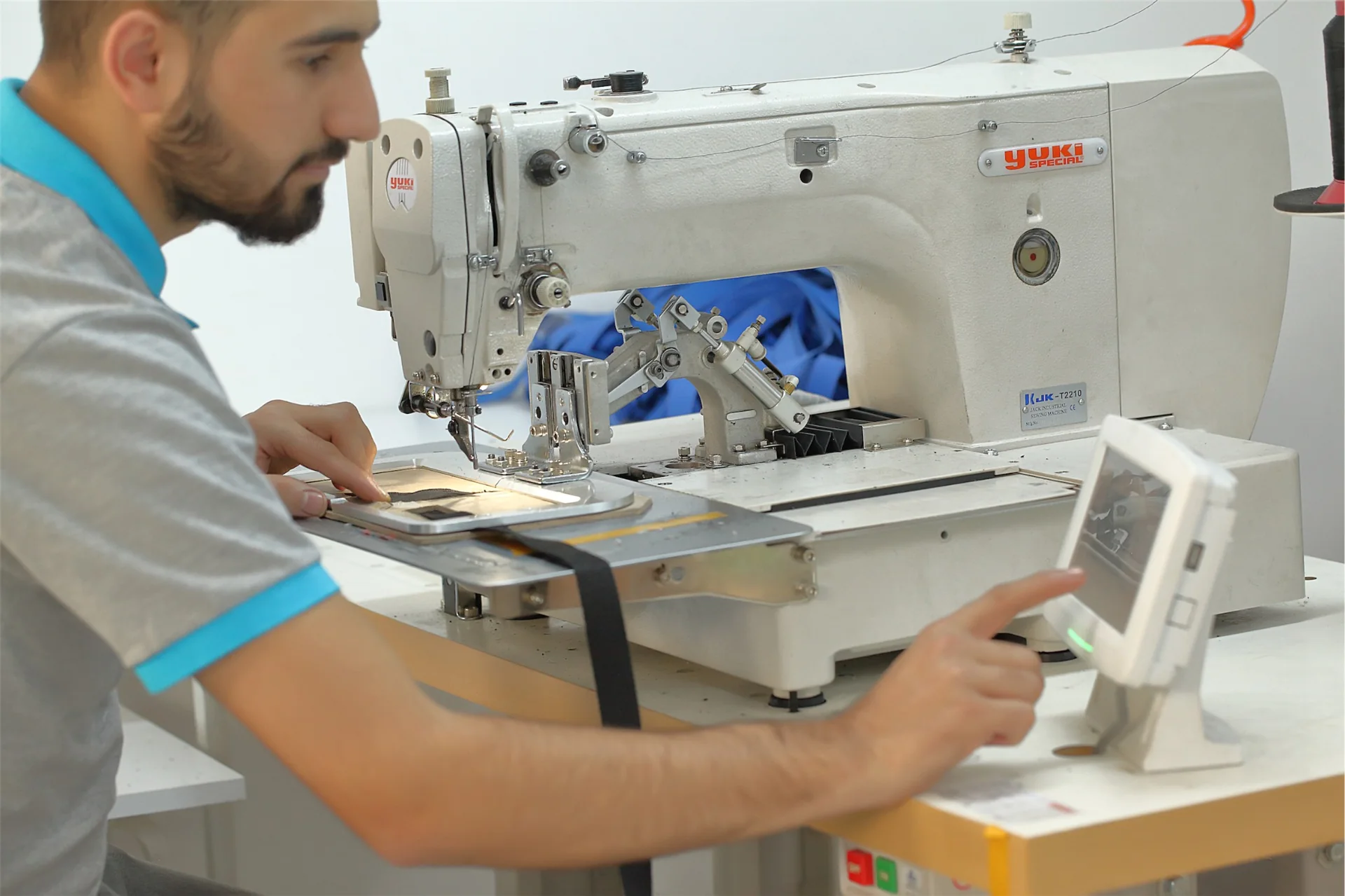 MACK teknik dikiş makinesi ve üretim detayı